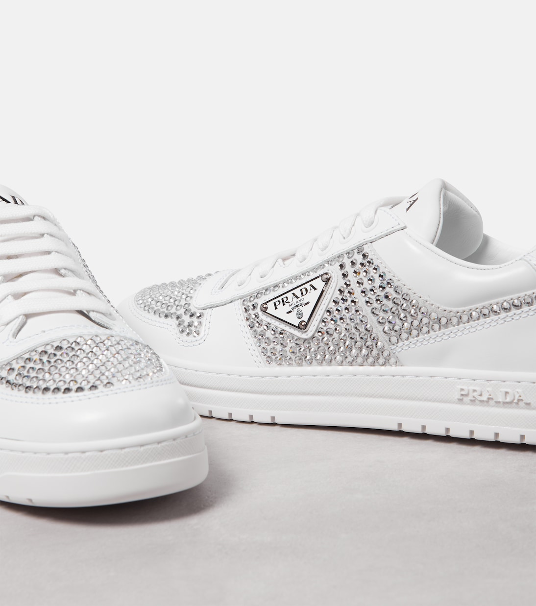 Sneakers in pelle con cristalli | Prada