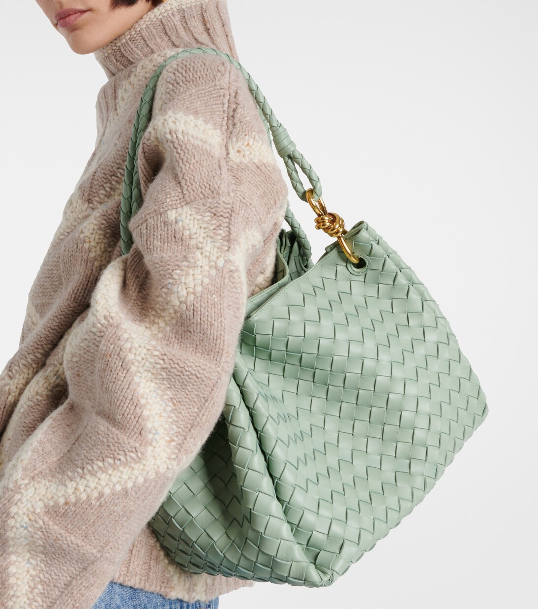 Parachute Large leather shoulder bag in green - Bottega Veneta