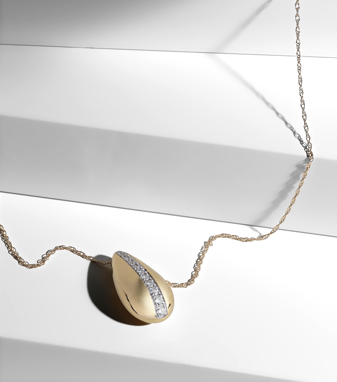 Collier Pistachio en or 14 ct et diamants | Stone and Strand