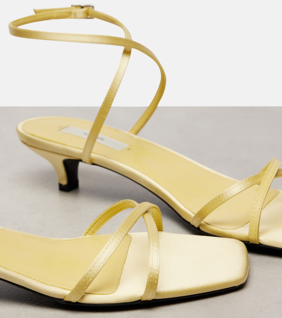 Sandalias de satén | Toteme