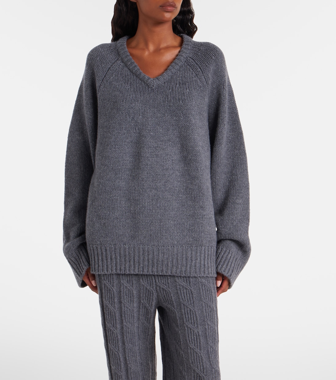 Oia oversized cashmere sweater | Lisa Yang