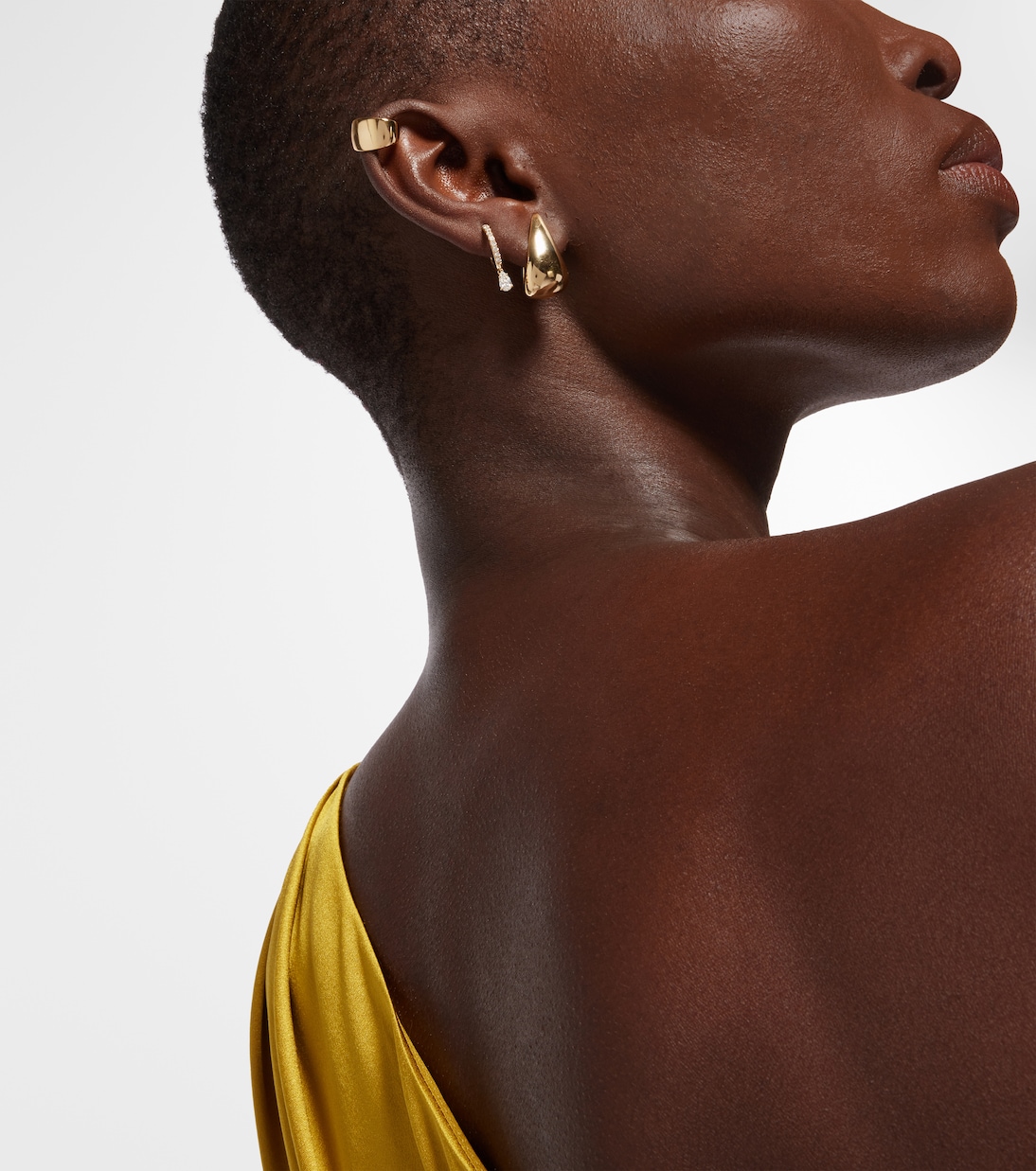 Orecchino a fascia Galaxy in oro 18kt di ANITA KO per stile giovane e audace