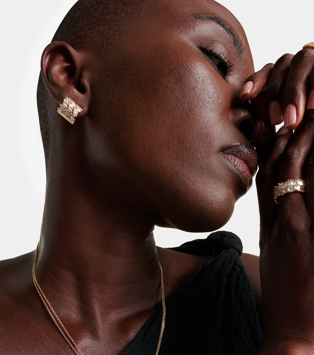 Orecchini in oro 18kt con diamanti firmati SUZANNE KALAN, perfetti per giovani trendy