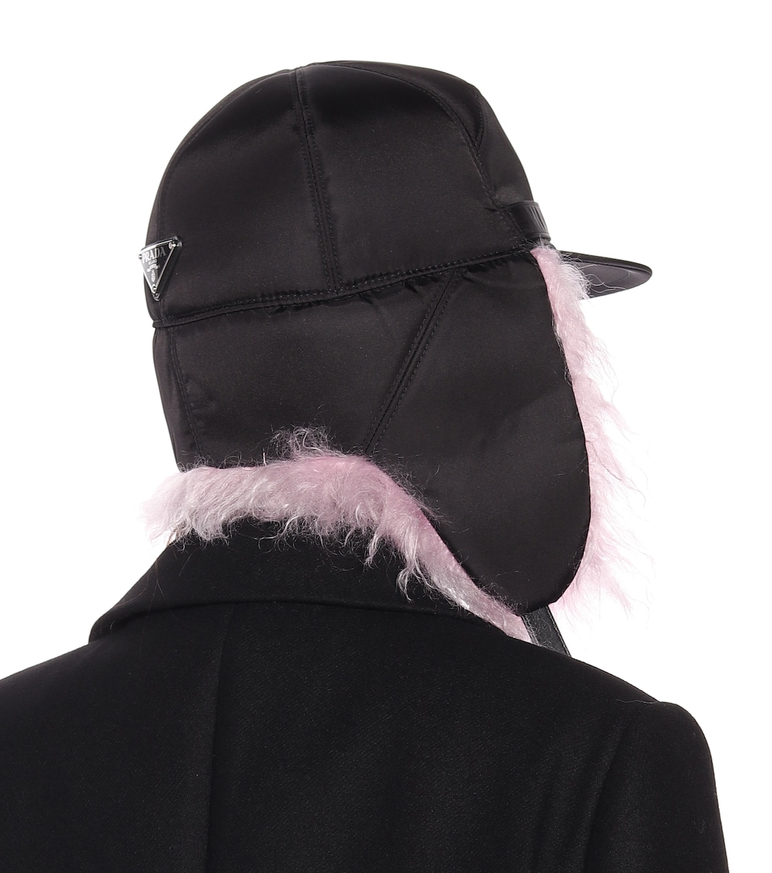 Berretto PRADA in nylon con dettagli in mohair per uno stile giovane e trendy
