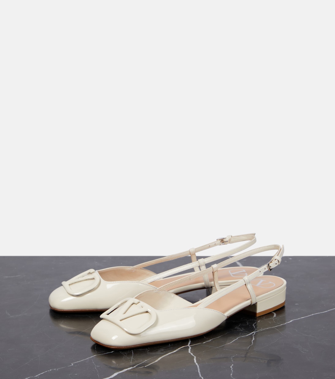 Slingback-Ballerinas VLogo Signature aus Lackleder | Valentino Garavani