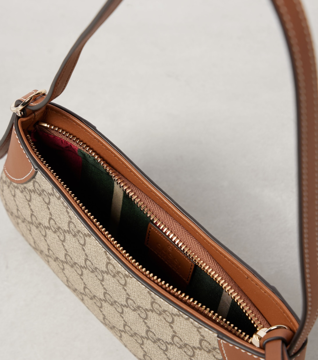 GG Emblem Mini shoulder bag | Gucci