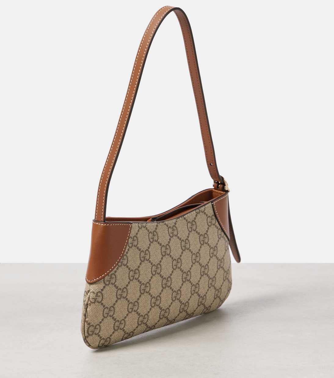 GG Emblem Mini shoulder bag | Gucci
