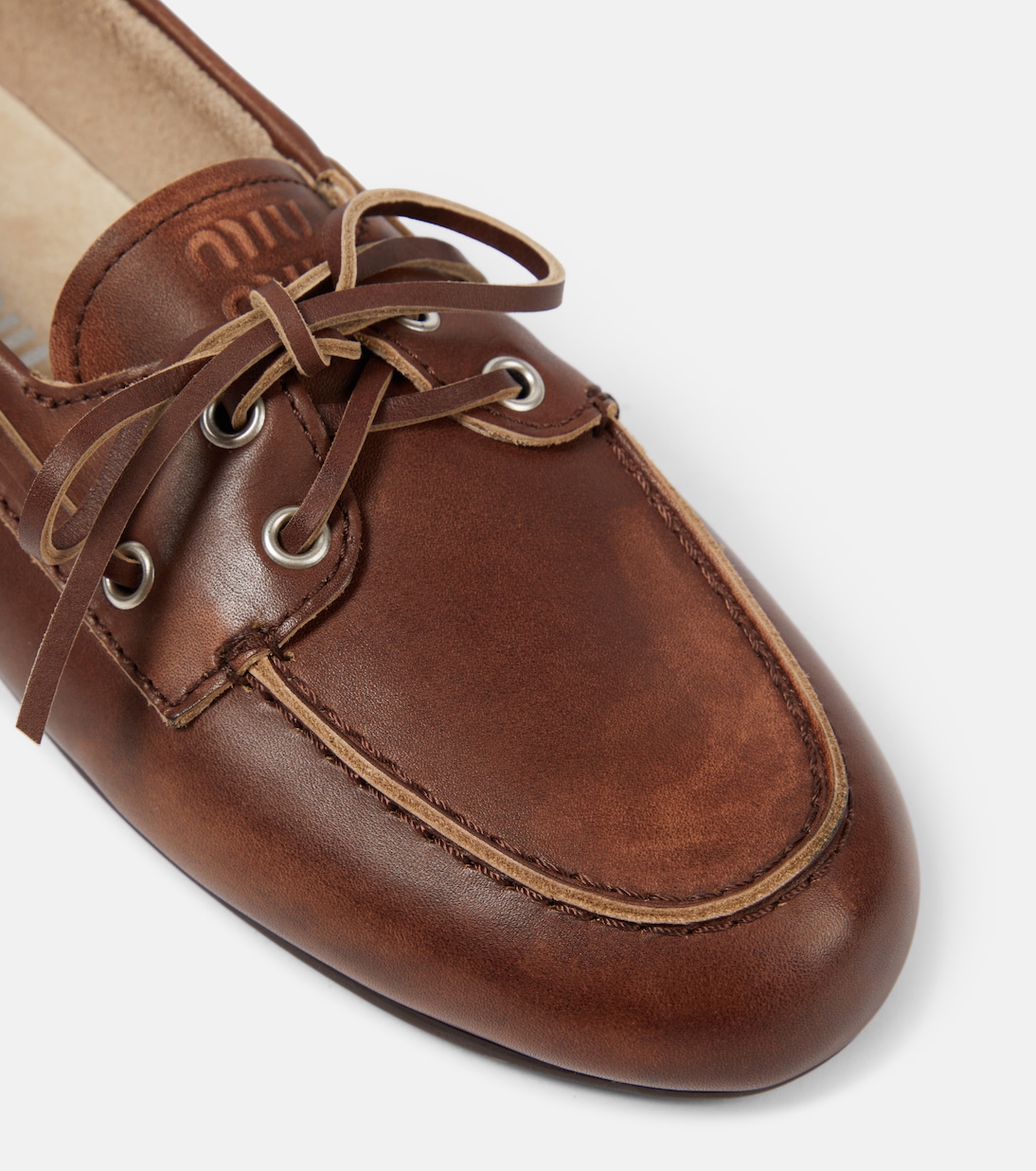 Chaussures bateau en cuir | Miu Miu