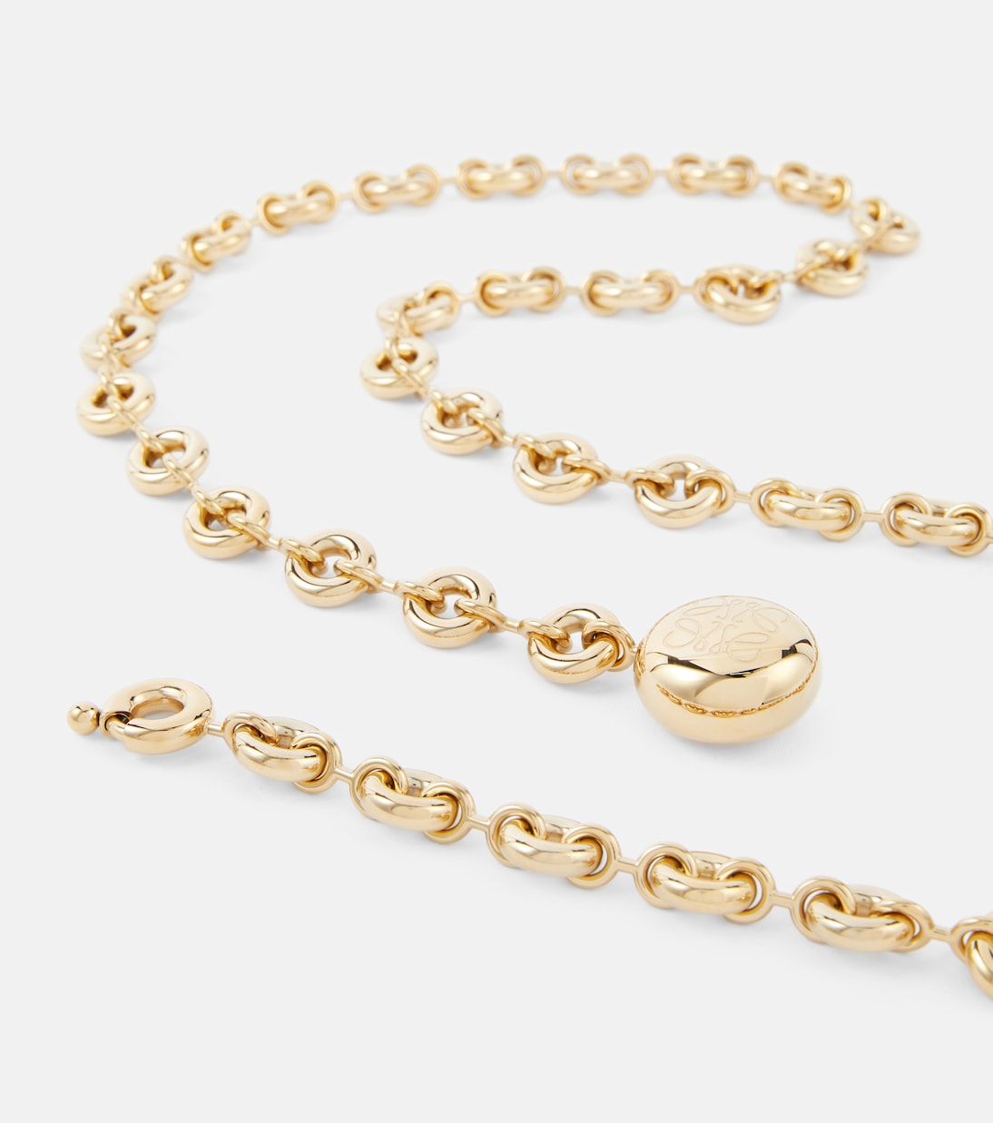 Cintura a catena LOEWE con motivo donut, stile giovane e trendy