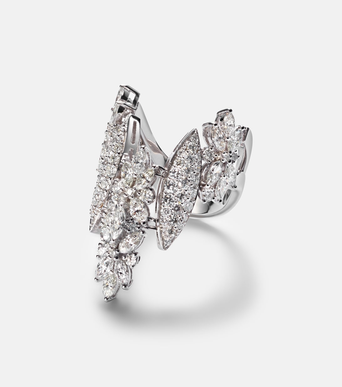 18kt gold ring with diamonds | Yeprem