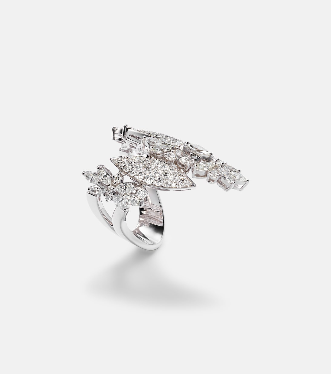 18kt gold ring with diamonds | Yeprem