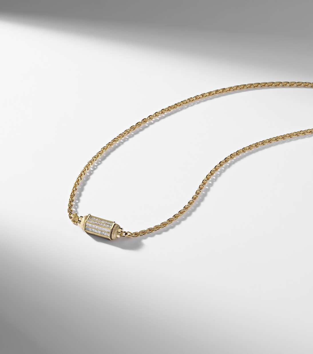 18kt gold (750/1000) necklace with diamonds | Marie Lichtenberg
