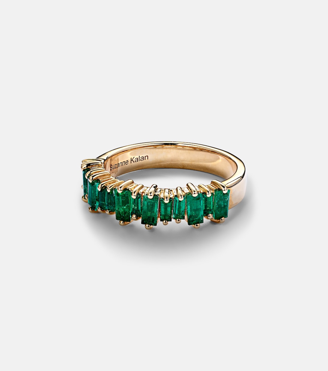 Anello SUZANNE KALAN in oro 18kt con smeraldi, scintillante come fuochi d'artificio