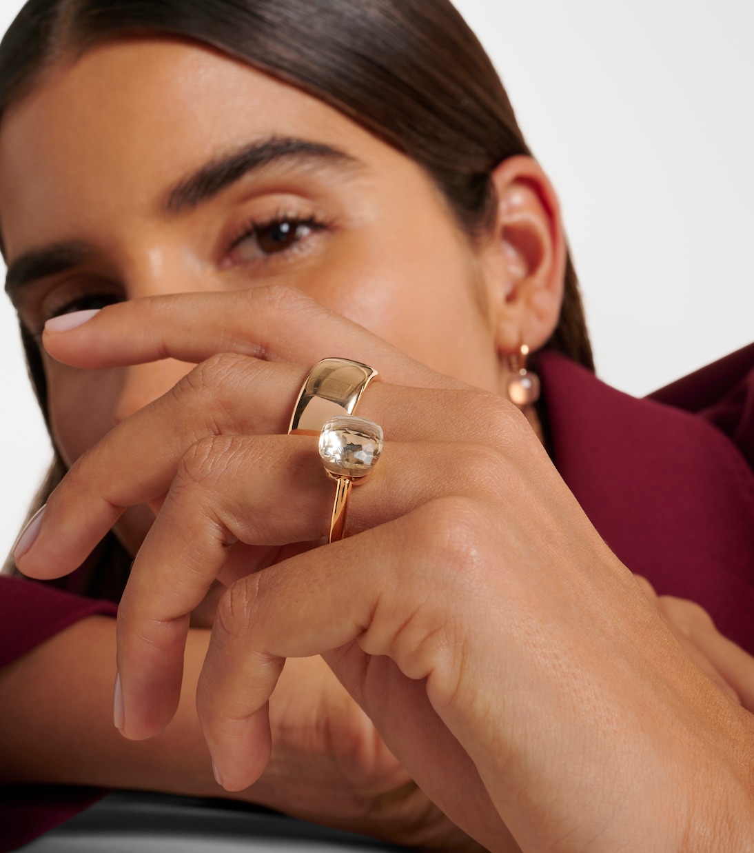 Anello Nudo in oro 18kt con topazio, gioiello elegante per giovani trendsetter