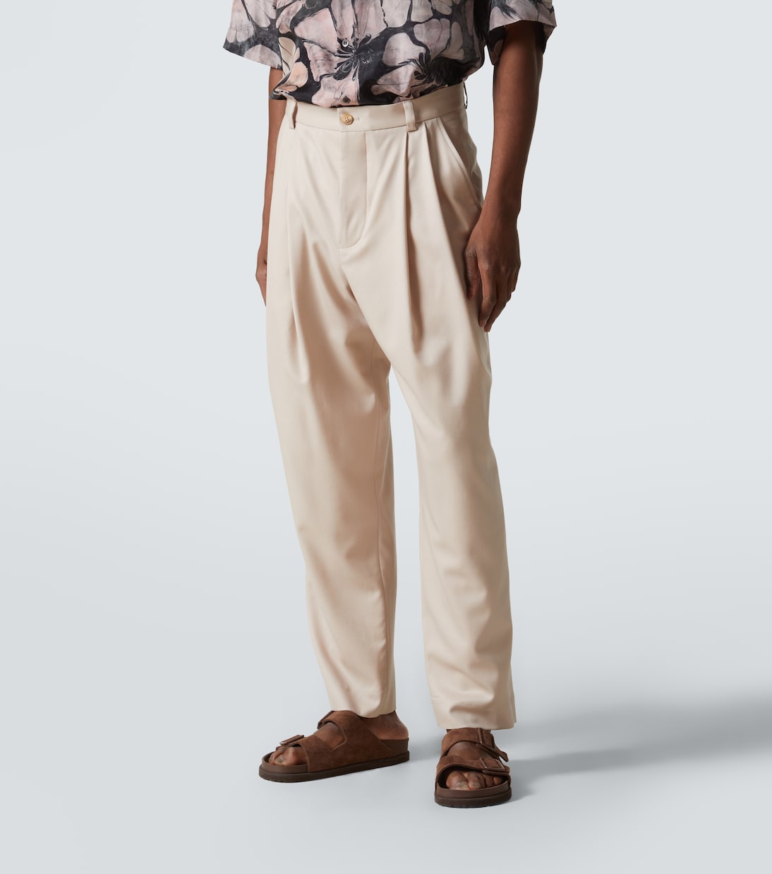 Pleated wool tapered pants | King & Tuckfield