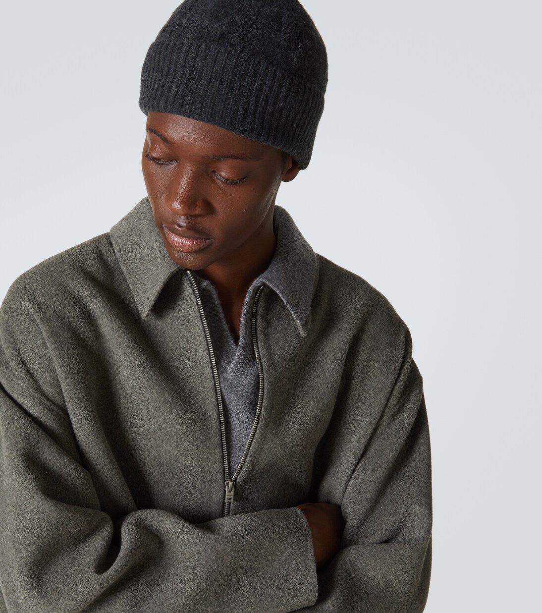Berretto in maglia di cashmere a trecce | Le Kasha