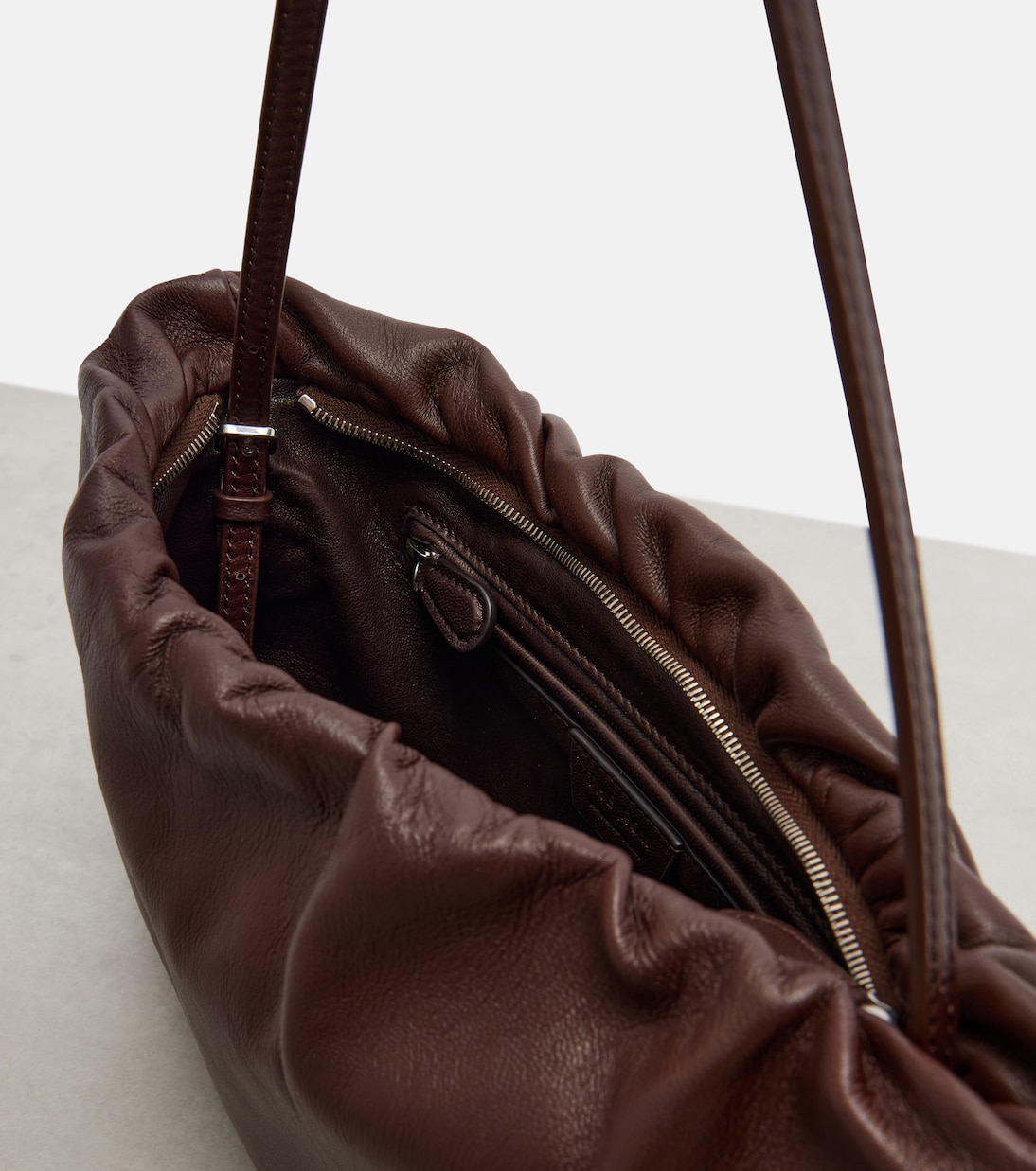 Schultertasche XL Bourse aus Leder | The Row