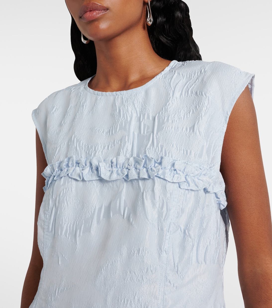 Abito corto in jacquard con volant  | Ganni