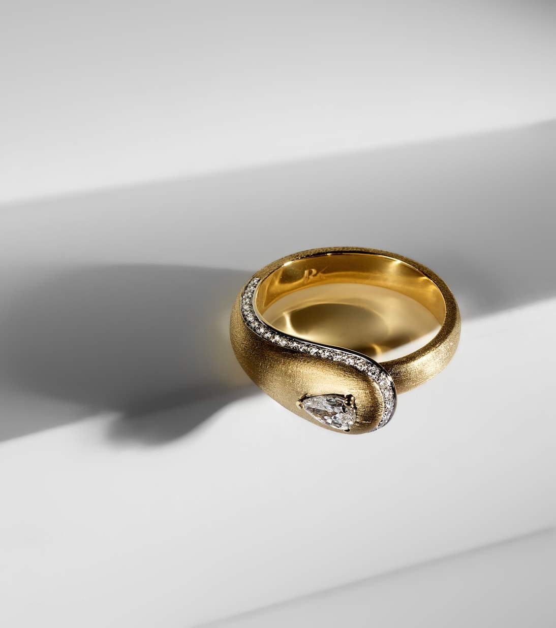 Bague Prestige en or 18 ct et diamants | Rainbow K