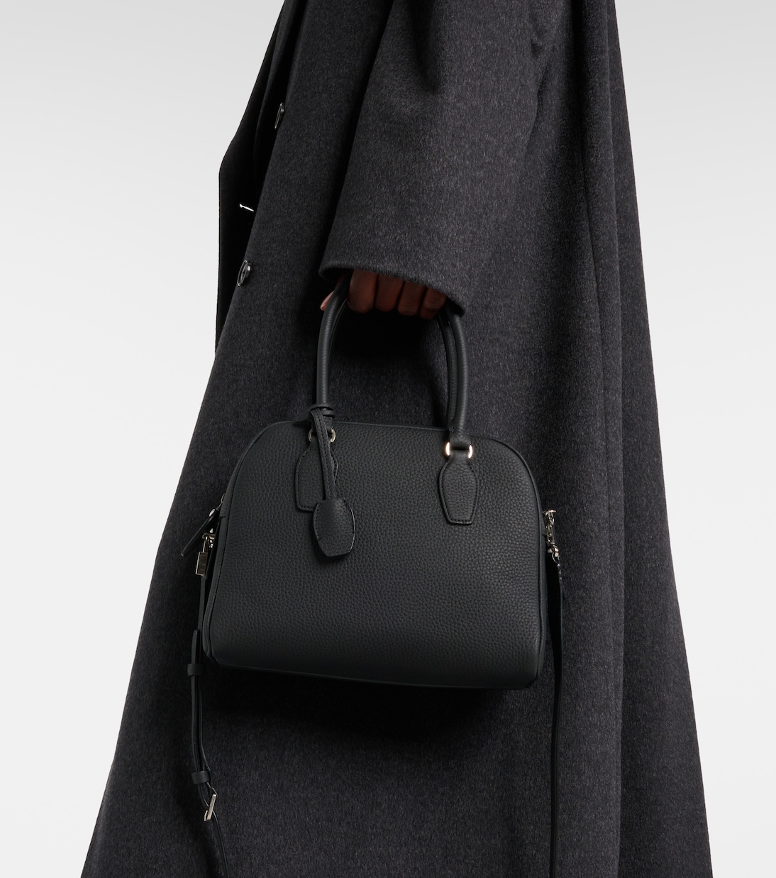 India 10.00 leather tote bag in black - The Row | Mytheresa