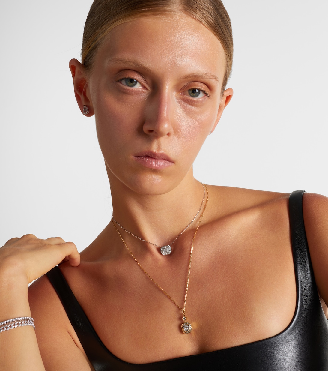 Collar con colgante Bezel Illusion de oro blanco de 18 ct con diamantes | Shay Jewelry