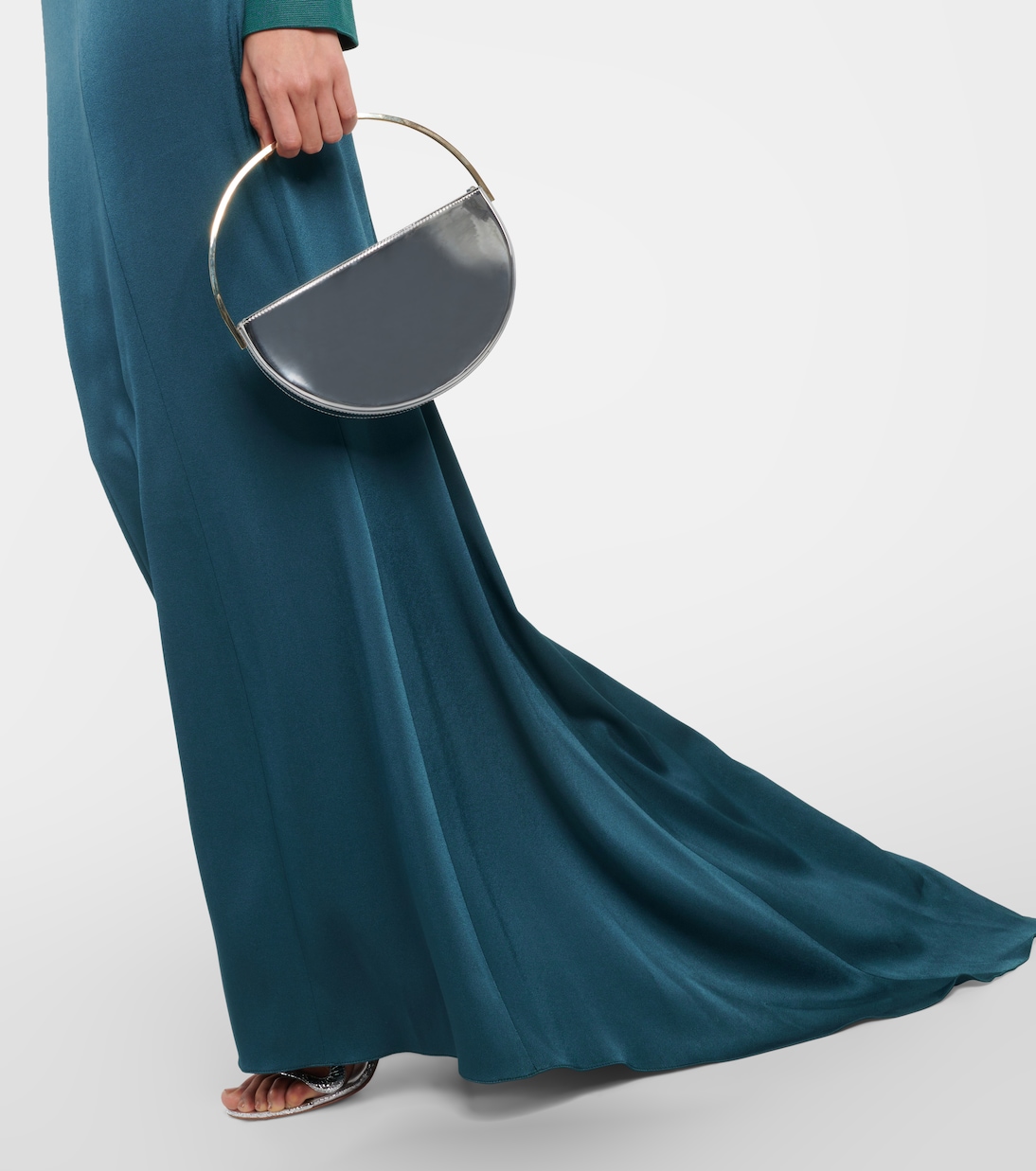 Robe Arch | Galvan