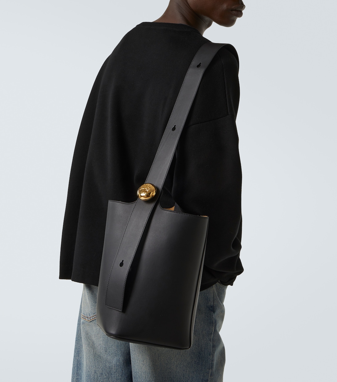 Bucket-Bag Pebble Medium aus Leder | Loewe