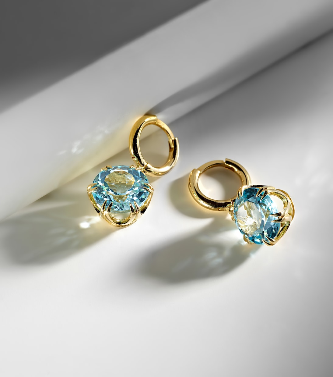 Orecchini in oro 18kt con topazio | Ileana Makri