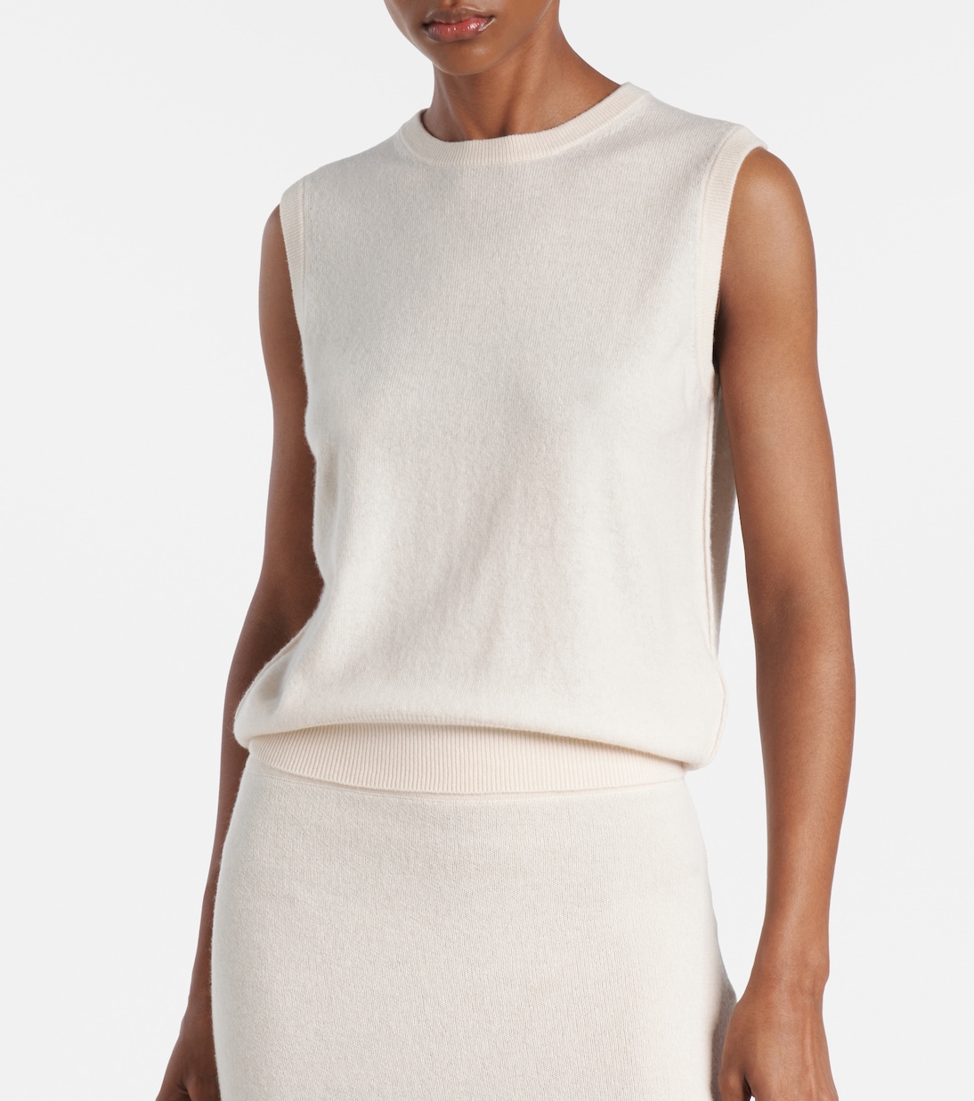 Wool and cashmere sweater vest | Jardin des Orangers