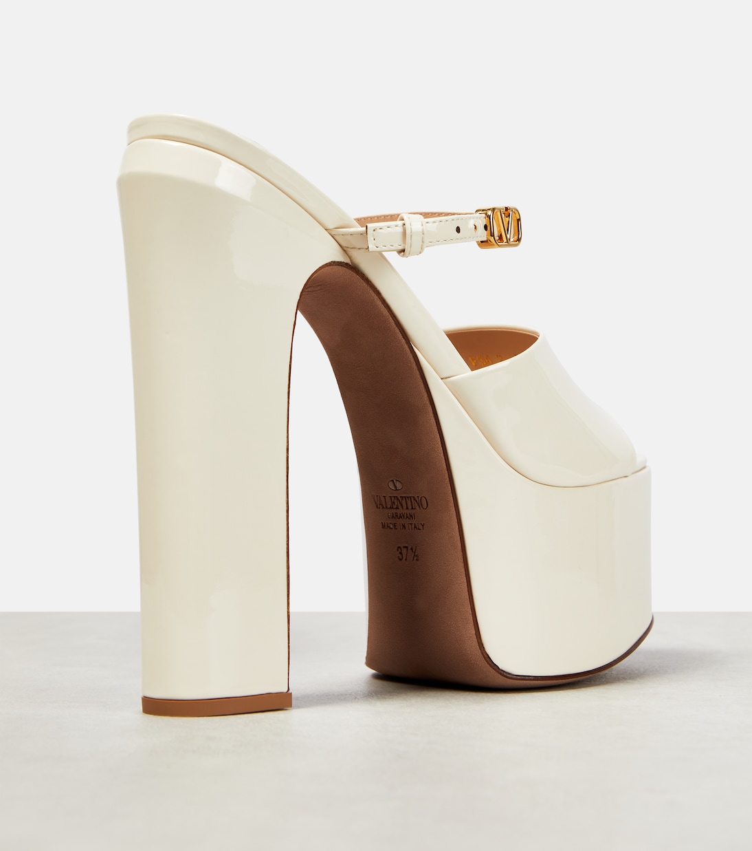 VLogo patent leather platform sandals | Valentino Garavani