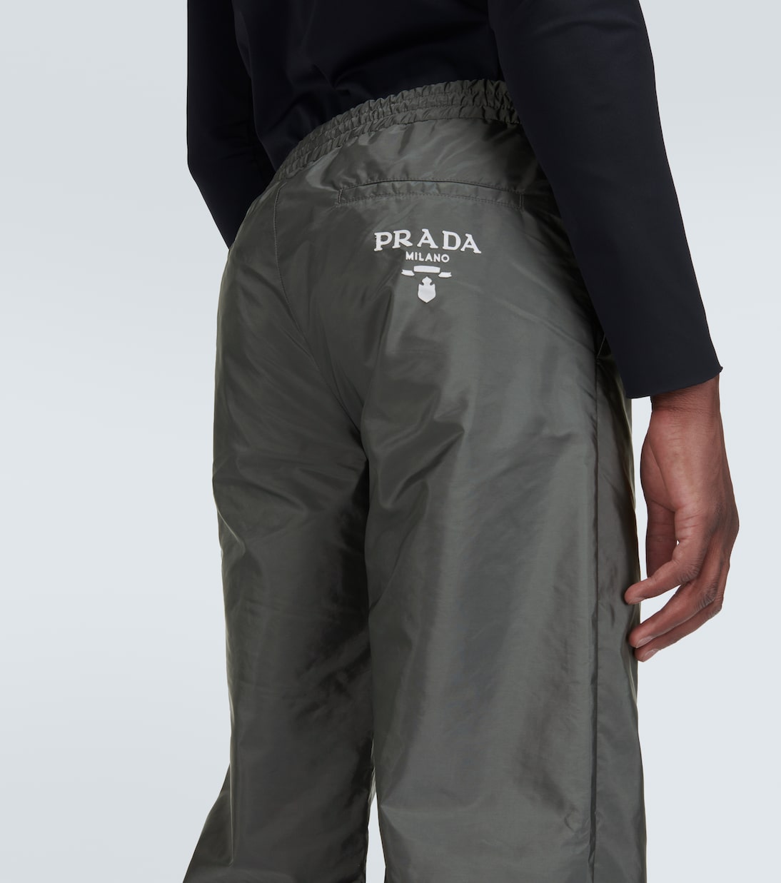Pantaloni regular in Re-Nylon | Prada