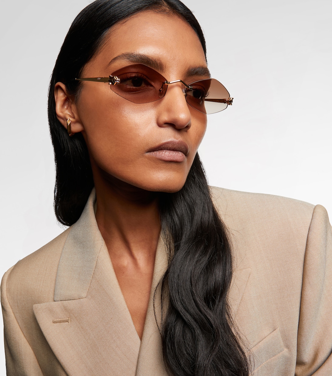 Occhiali da sole geometrici Panthère de Cartier: stile giovane e audace