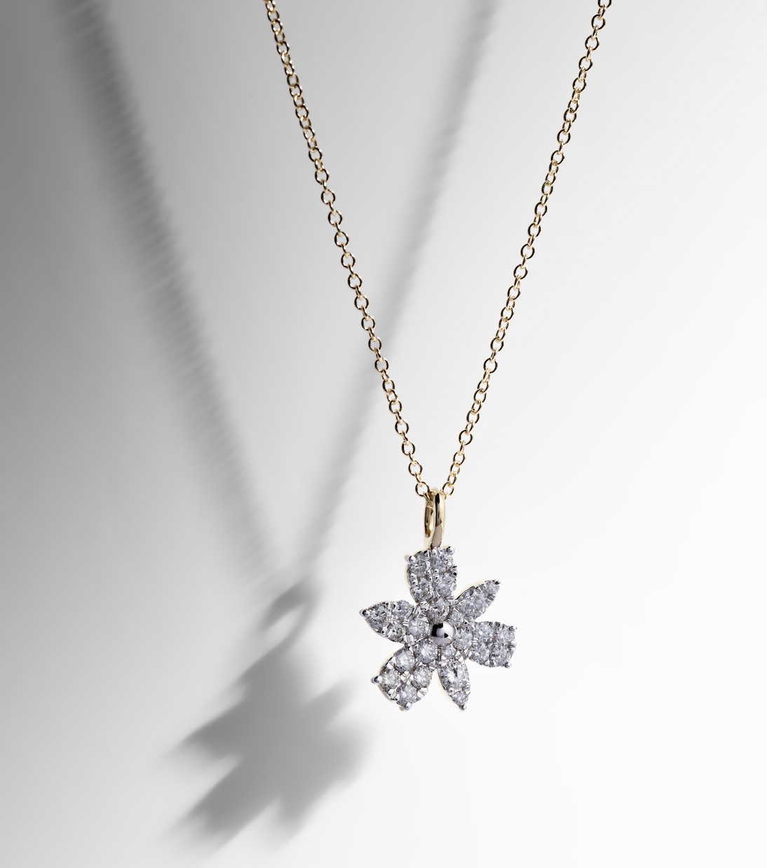 Collier Magnolia en or 14 ct et diamants | Stone and Strand