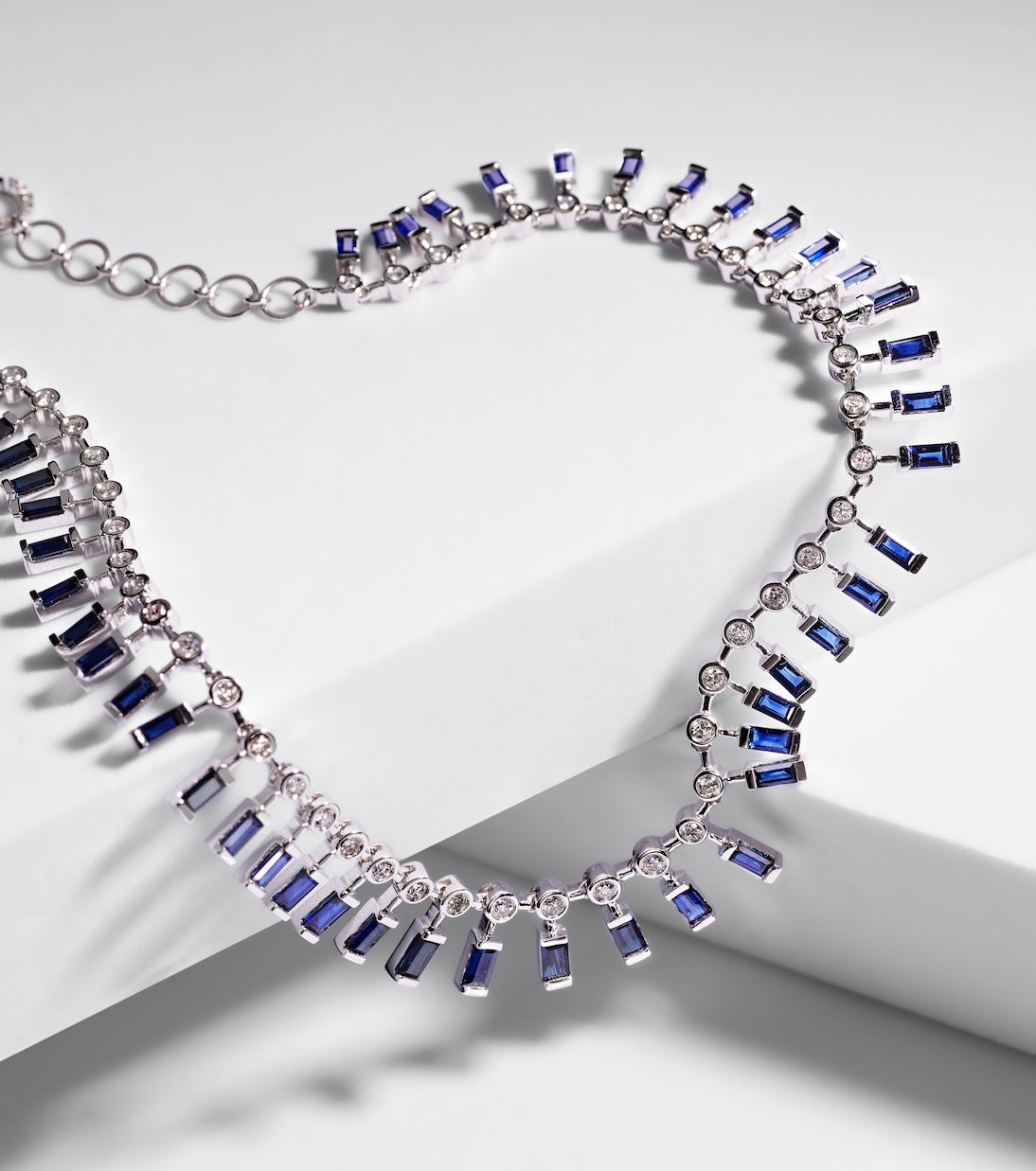 Collier en or blanc 18 ct, saphirs et diamants | Shay Jewelry