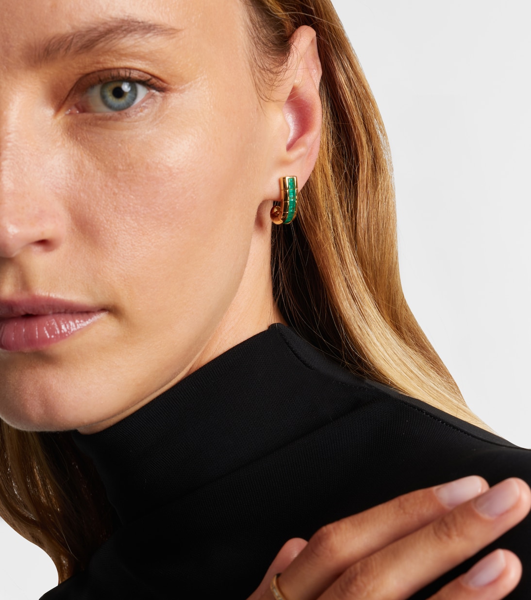 Scales 18kt gold earrings with emeralds | Shay Jewelry