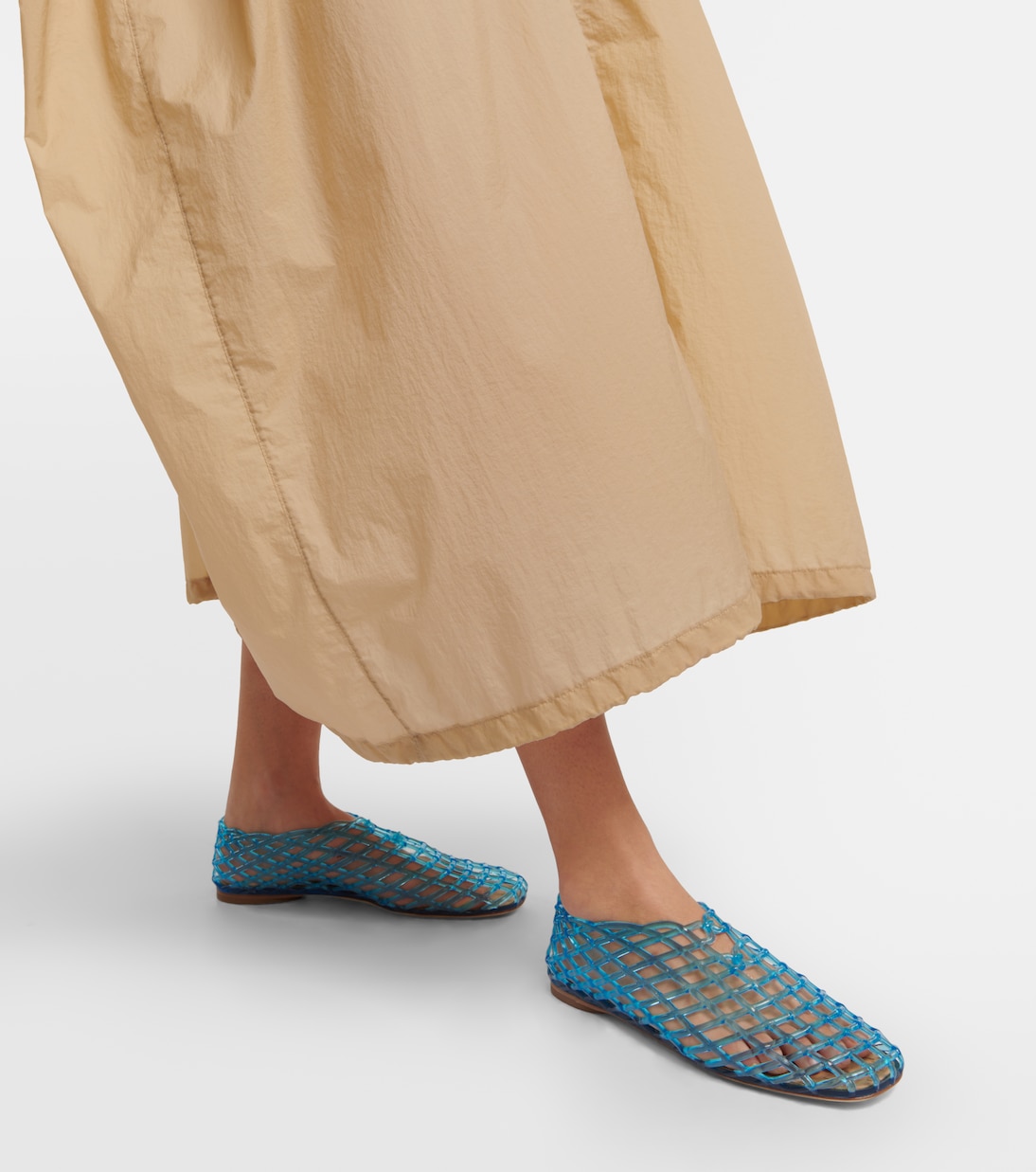 Mara fishnet PVC ballet flats in blue - The Row | Mytheresa Mara fishnet PVC ballet flats in blue - The Row | Mytheresa