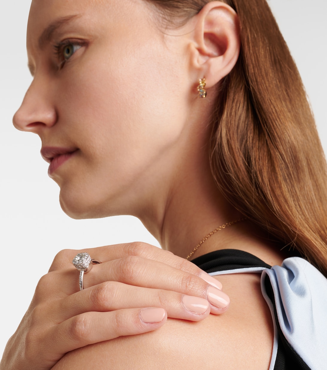 Nudo Petit 18kt white gold (750/1000) ring with diamonds | Pomellato