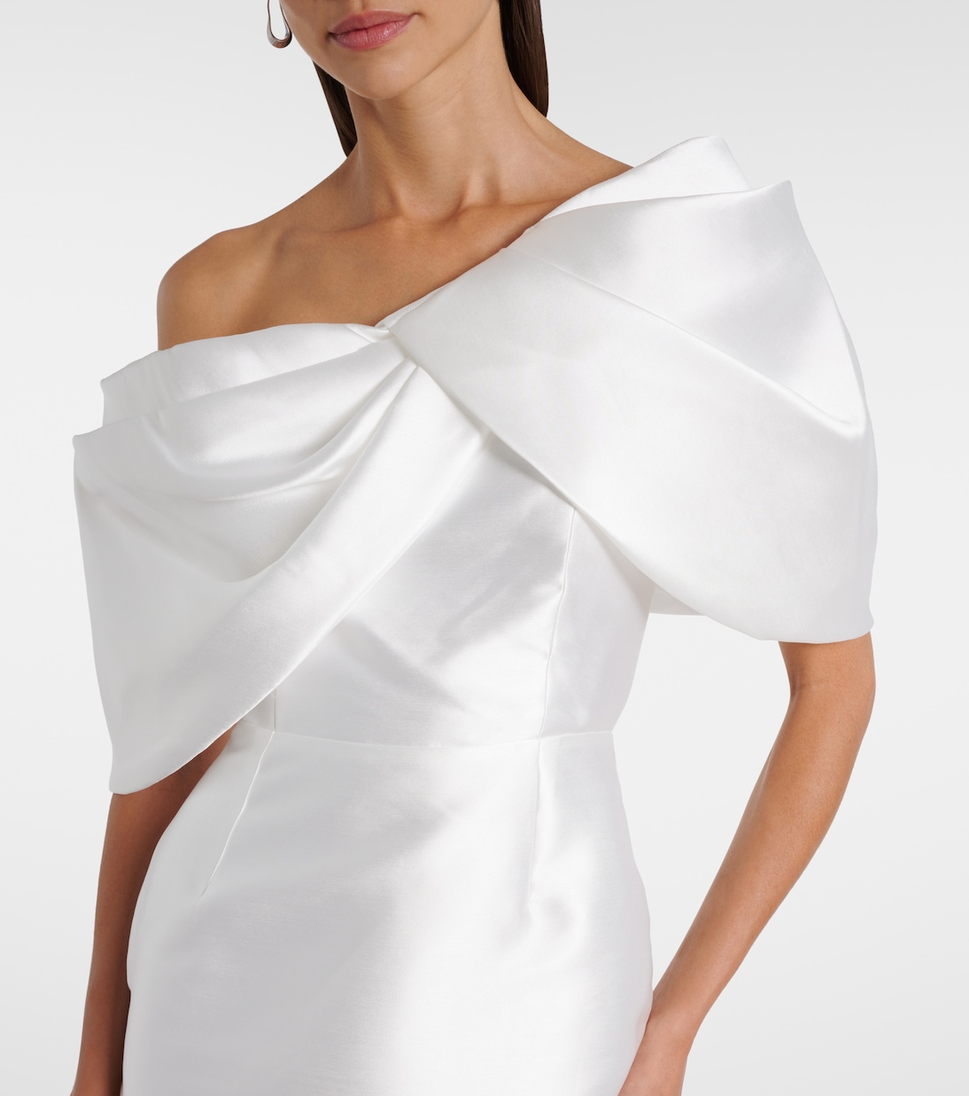 Bridal - Abito lungo asimmetrico Davina in raso drappeggiato | Solace London