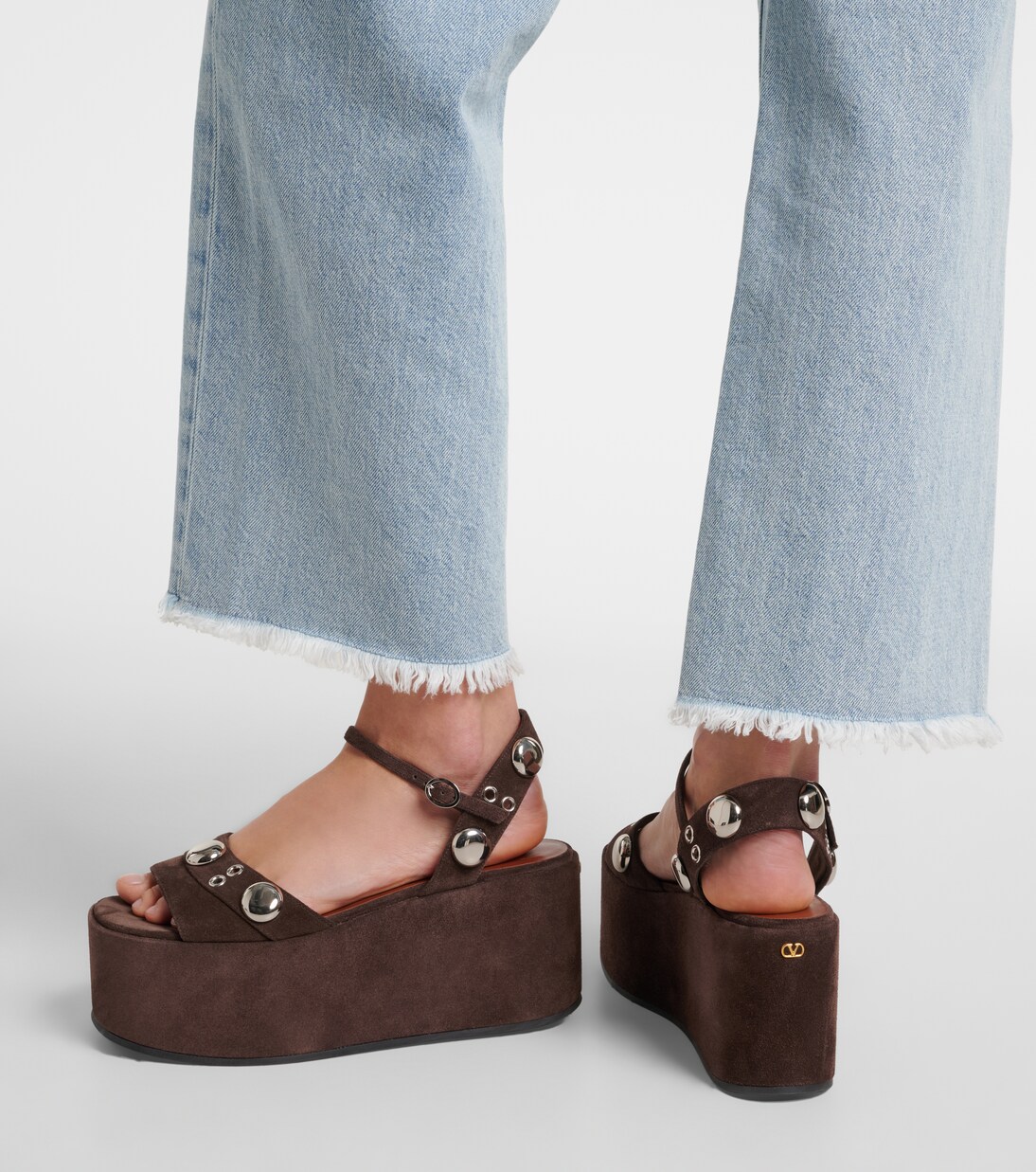 Sandales en daim à ornements | Valentino Garavani