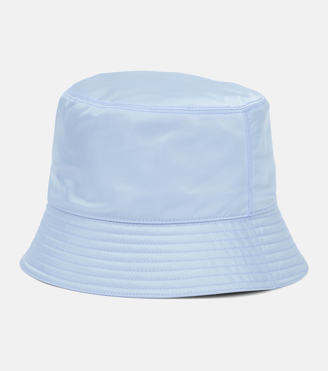 Cappello a secchiello PRADA in Re-Nylon per uno stile giovane e innovativo