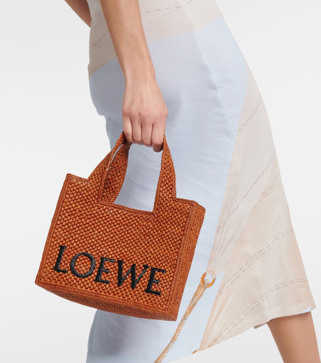 Cabas Paula’s Ibiza Font Small en raphia | Loewe
