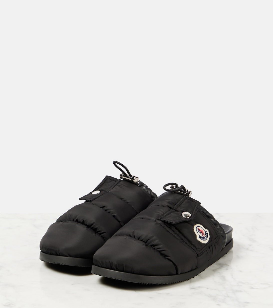 MONCLER Mocassini con dettagli in pelle per un look giovane e trendy