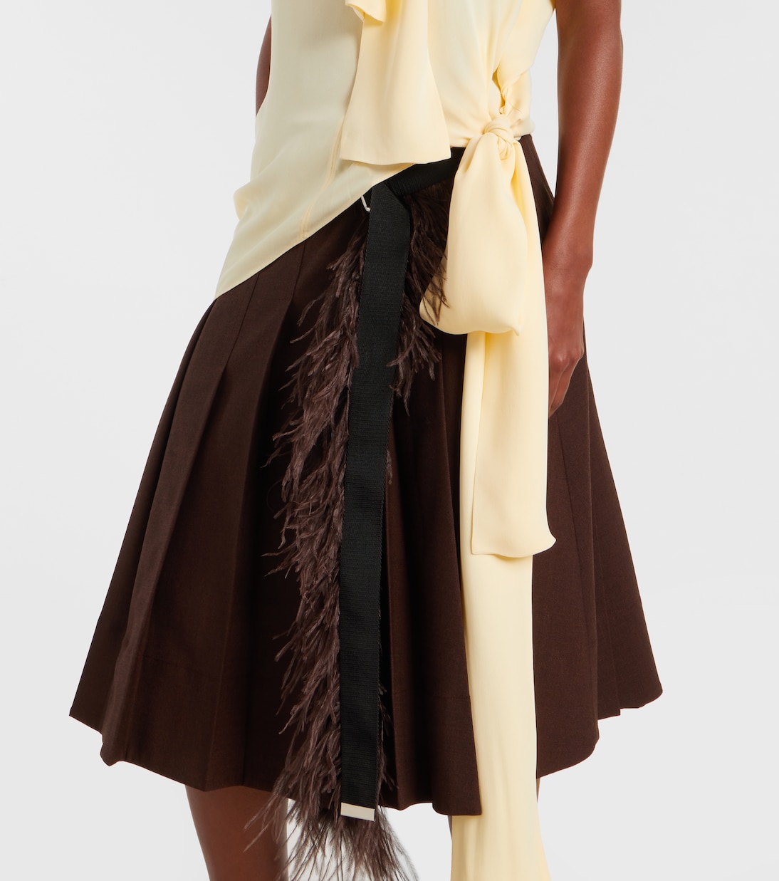 Asymmetric tie-neck blouse | Plan C