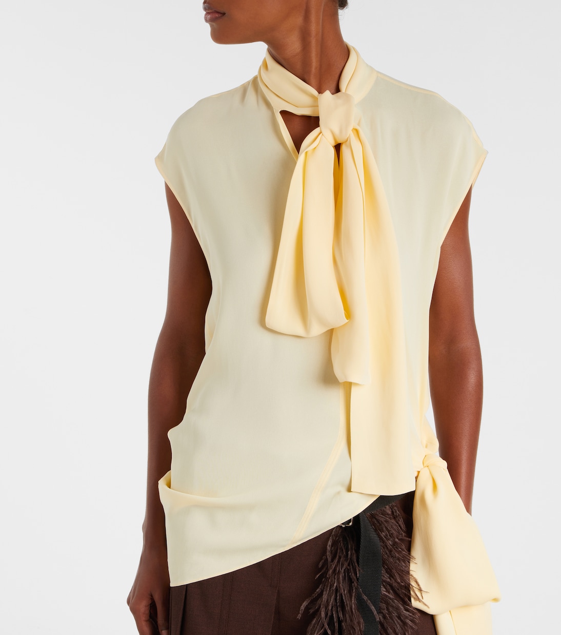 Asymmetric tie-neck blouse | Plan C