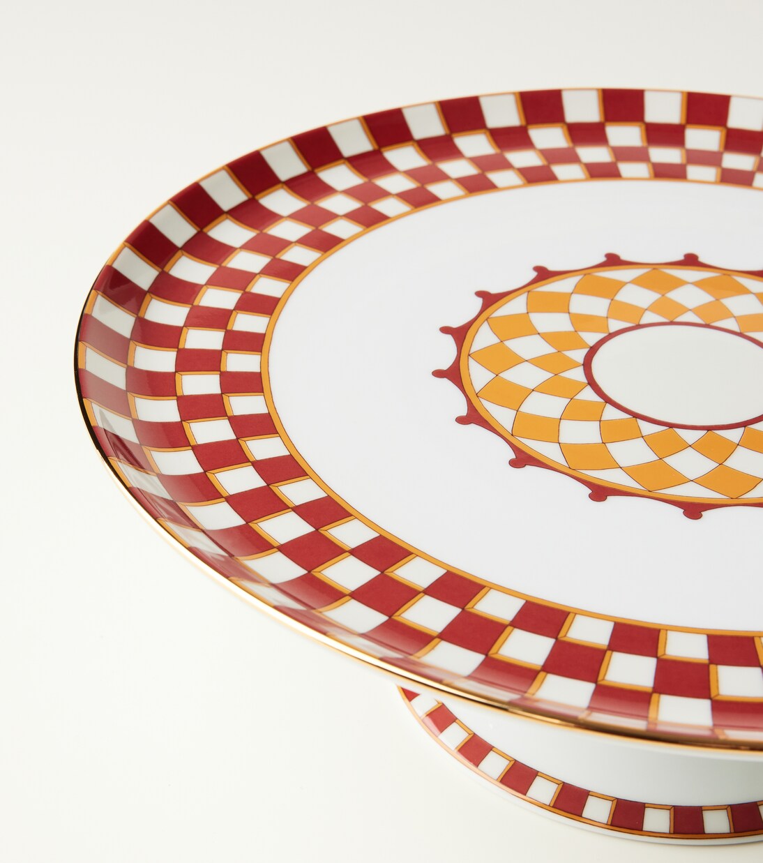 Apollo porcelain cake stand | La DoubleJ