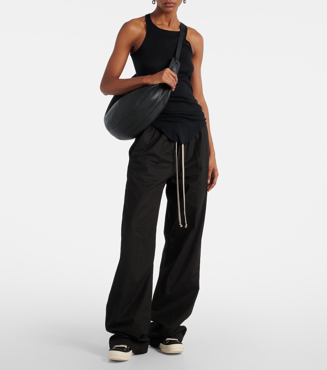 Scarpe da ginnastica in denim firmate Rick Owens per uno stile giovane e audace