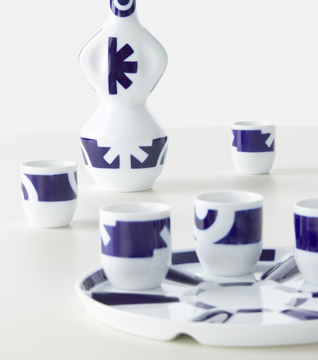 No. 2 8-piece porcelain liquor set | Sargadelos