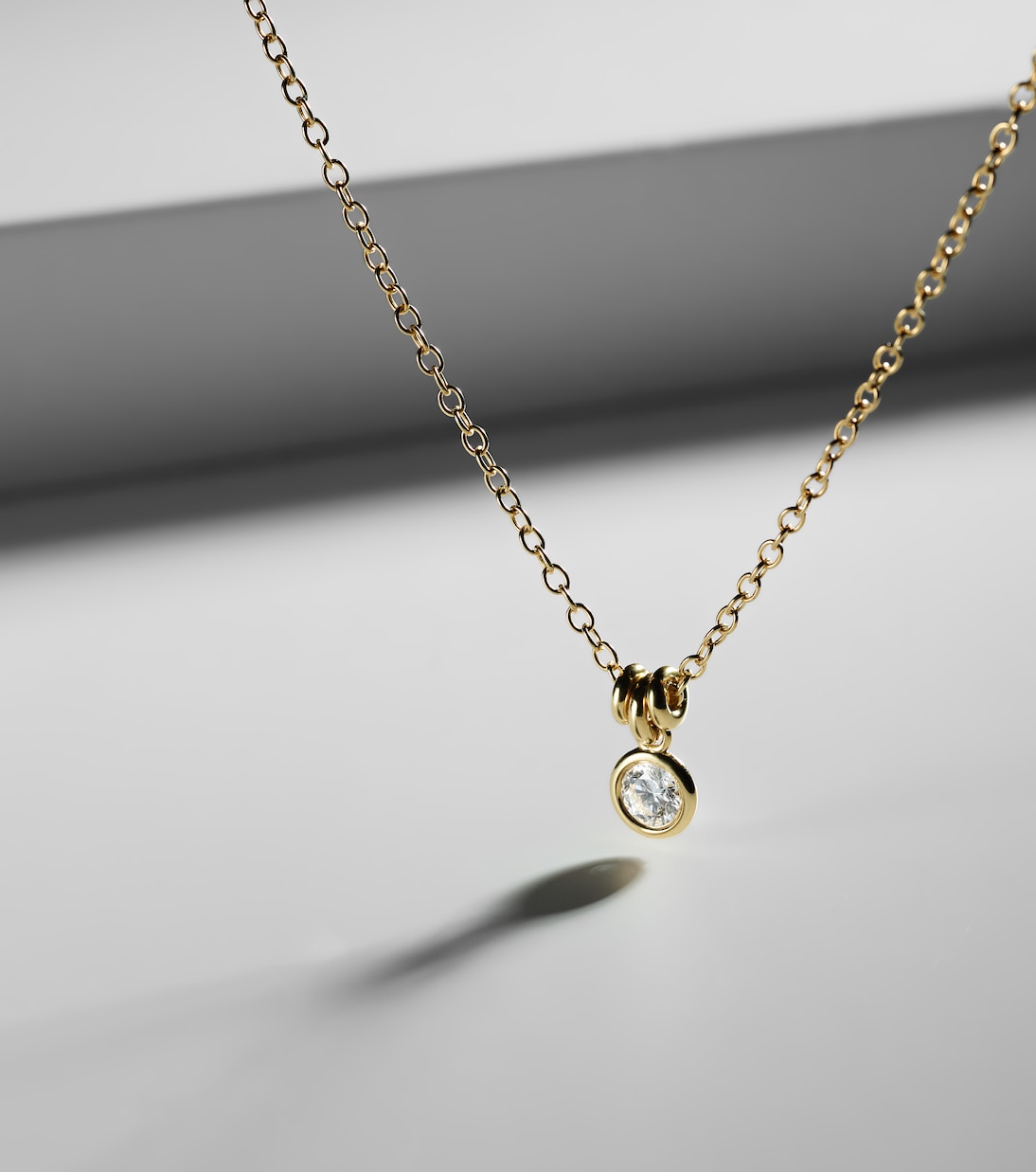 Collana in oro 18kt con diamanti Amirah di Spinelli Kilcollin, gioiello elegante per giovani
