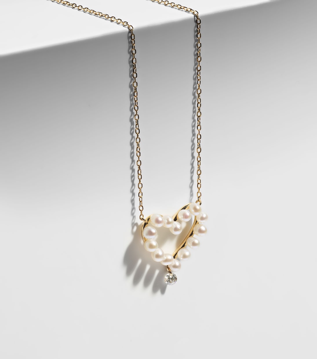 Collana in oro 18kt PERSÉE con dettagli in diamanti e perle, design elegante per giovani moderni