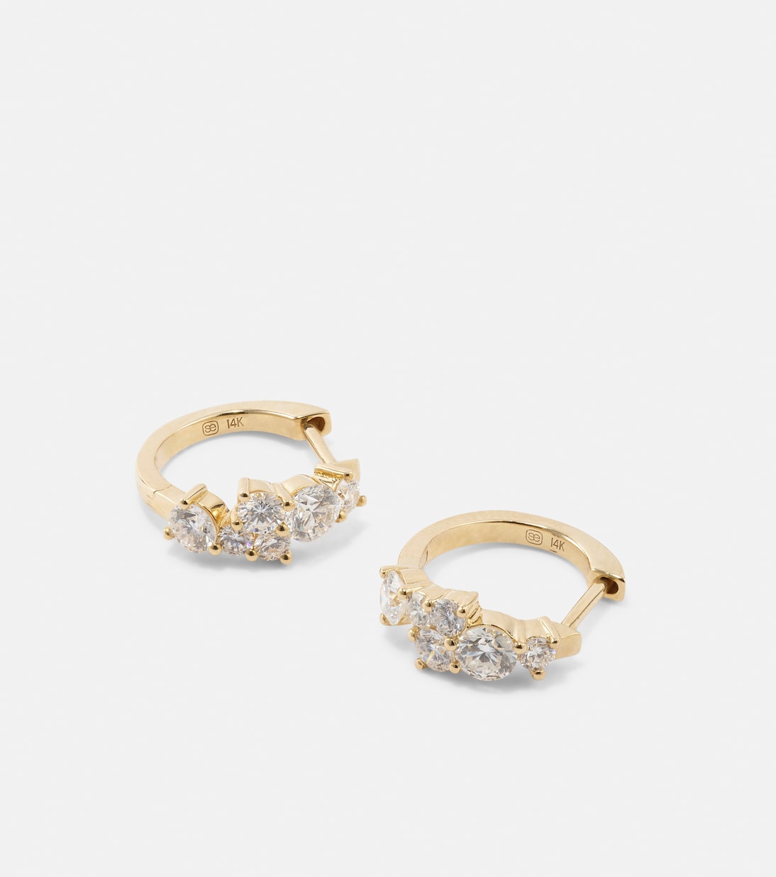 Orecchini Huggie in oro 14kt con diamanti - Eleganza giovane e moderna